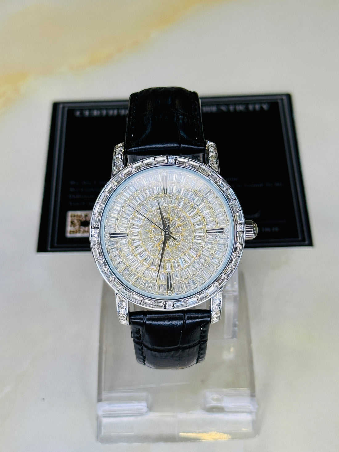 Round Zircon Dial Leather Strap Watch For Her