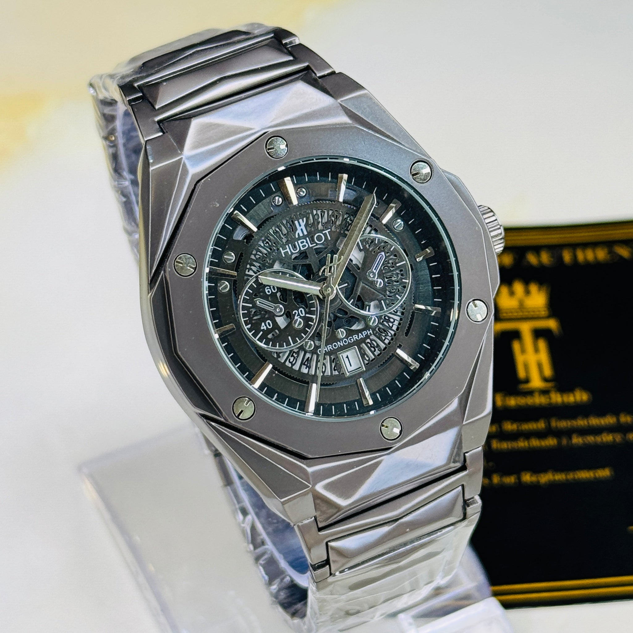 Black Prism Chain Strapped Hologram Dial Hublot Watch