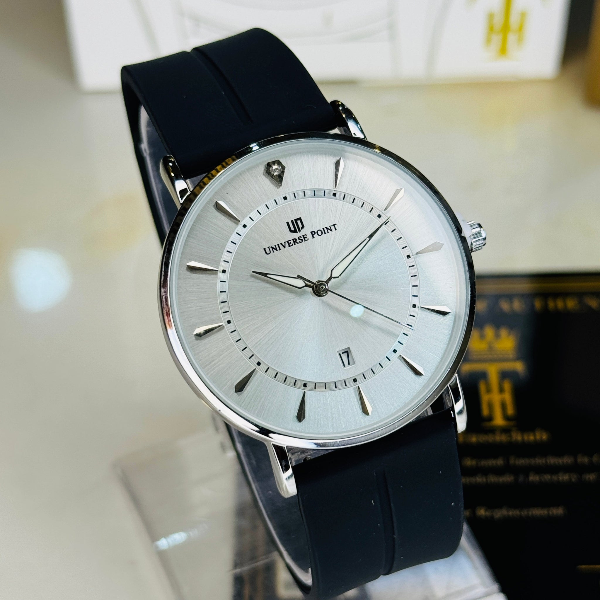 Black Silver White Slim Balloon Universe Point Watch