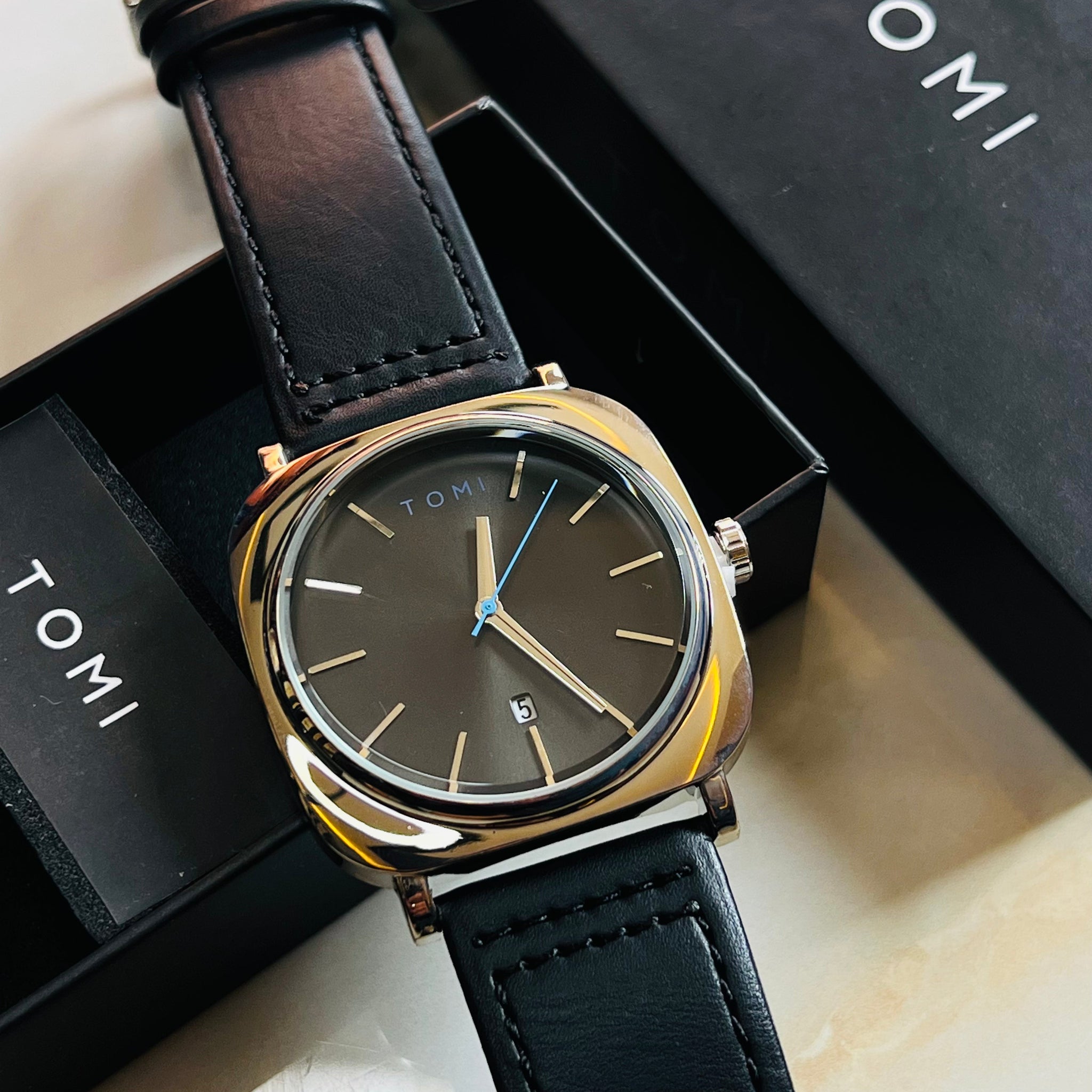 Tomi Black Silver Business Class Watch